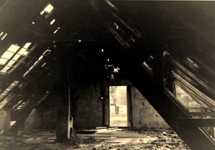 Weefhuis voor de restauratie2