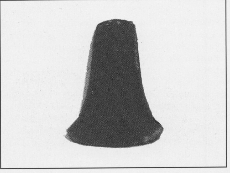 bronzen_vuistbijl_Broek