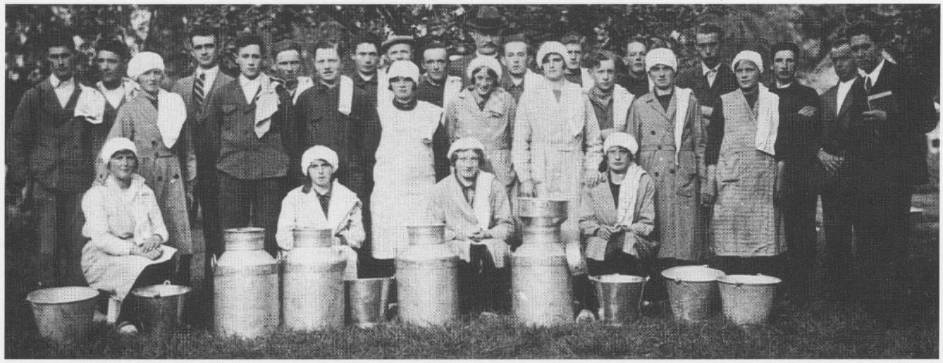 meisjes_melkcursus_1930_nu