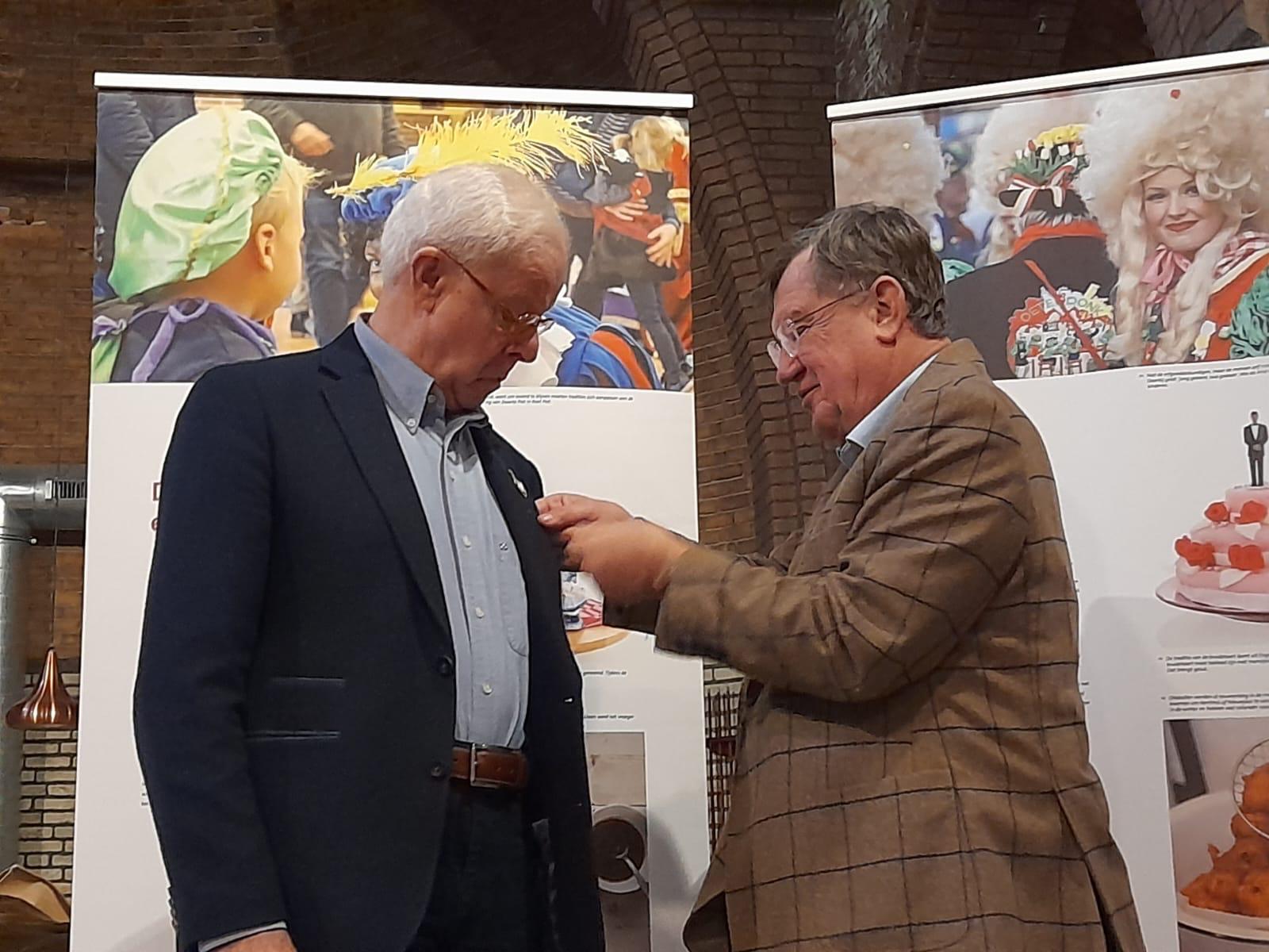 Peter van Overbruggen ontvangt Brabants Heemmedaille
